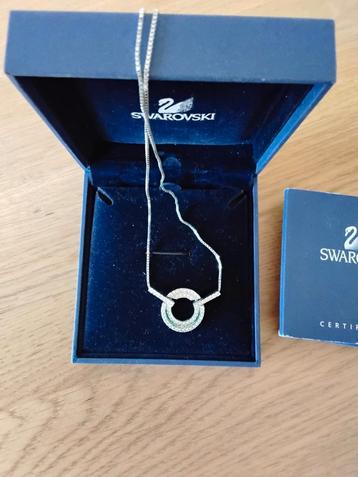 Swarovski halsketting beschikbaar voor biedingen