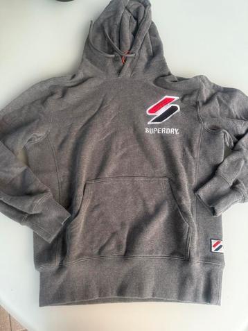 Hoodie superdry maat smal grijs (nieuwstaat!) beschikbaar voor biedingen