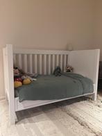 Baby- peuter bed, Kinderen en Baby's, Ophalen, Zo goed als nieuw, Matras