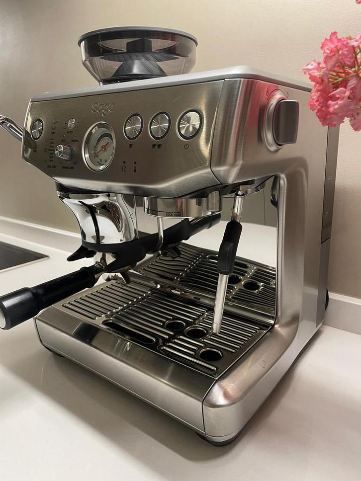SAGE Espressomachine Barista Express Impress, Elektronische apparatuur, Koffiezetapparaten, Zo goed als nieuw, Koffiebonen, Espresso apparaat