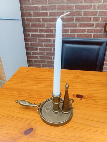 bougeoir en cuivre d'époque  beschikbaar voor biedingen