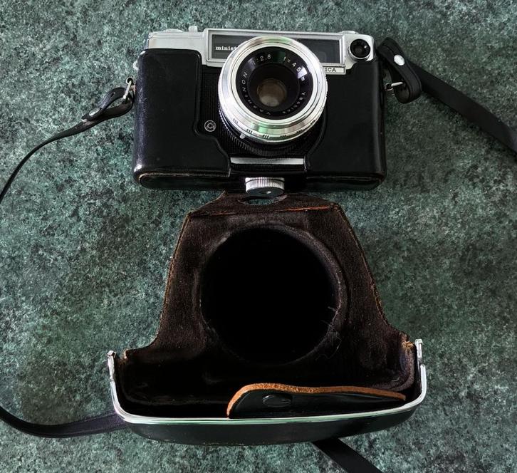 YASHICA minister D 1963 Yashinon 45mm f/2.8 zeer goede staat, Verzamelen, Foto-apparatuur en Filmapparatuur, Ophalen of Verzenden