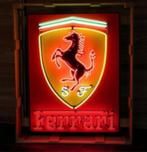 Grote Ferrari neon licht reclame verlichting showroom logo, Comme neuf, Table lumineuse ou lampe (néon), Enlèvement ou Envoi