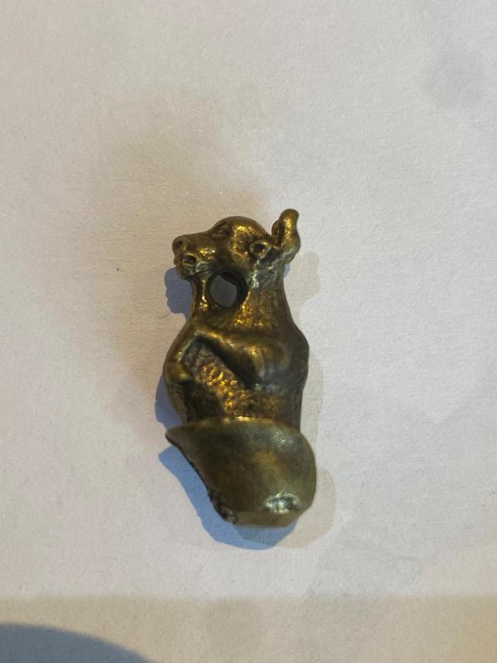 Amulette phallique pendant animaux du zodiaque buffle, Antiek en Kunst, Kunst | Niet-Westerse kunst, Ophalen of Verzenden