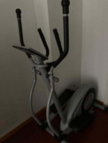 crosstrainer + fiets beschikbaar voor biedingen