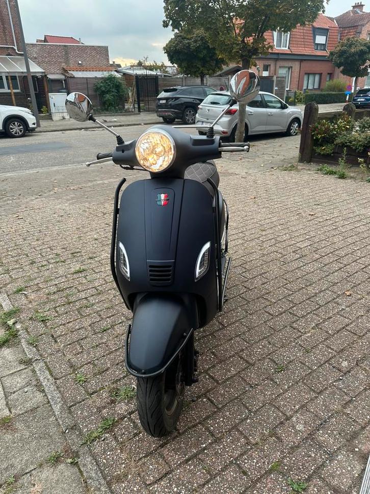 Gts toscana (B klasse), Fietsen en Brommers, Scooters | Overige merken, Zo goed als nieuw, Klasse B (45 km/u), Benzine, Ophalen