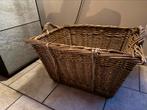 Oude rieten wasmand, Ophalen, Gebruikt, Mand, Riet