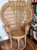 Vintage pauwenstoel / Emmanuelle chair, Huis en Inrichting, Stoelen, Riet of Rotan, Gebruikt, Vintage, Eén