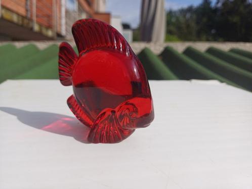 Daum France kleine vis in rood kristal, Antiek en Kunst, Antiek | Glaswerk en Kristal, Ophalen of Verzenden