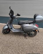 vespa sprint 2019 perfecte staat 8000 km koopje, Fietsen en Brommers, Ophalen, Overige modellen, Benzine, 50 cc