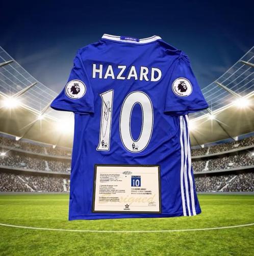 Signed shirt eden hazard, Tickets en Kaartjes, Sport | Voetbal