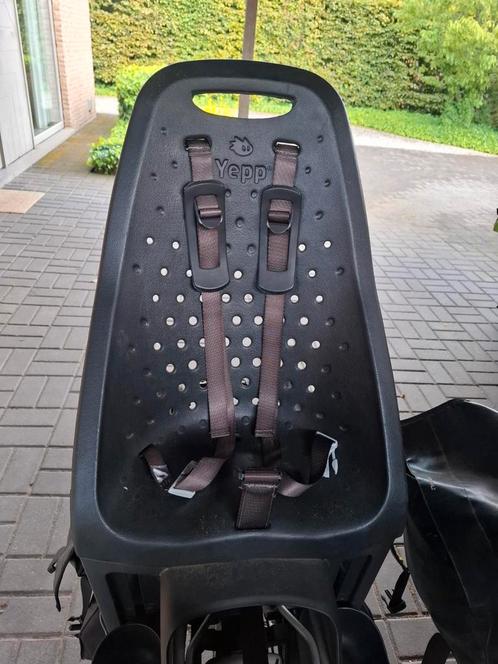 Kinderzitje/kinderstoel fiets (Thule Yepp Maxi EasyFit), Fietsen en Brommers, Fietsaccessoires | Fietsstoeltjes, Gebruikt, Ophalen