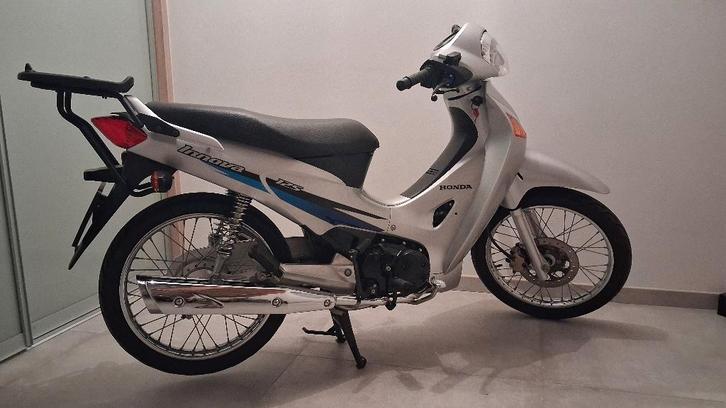 Honda 125 innova  échange possible contre Monkey Dax 125cc, Motoren, Motoren | Honda, Particulier, Scooter, 11 kW of minder, 1 cilinder