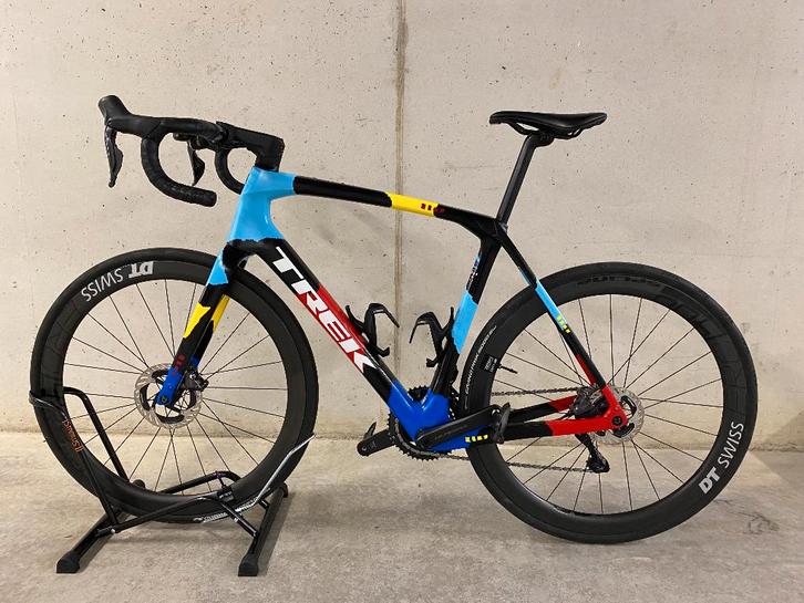 Vélo de route Trek Domane DI2, Vélos & Vélomoteurs, Vélos | Hommes | Vélos de sport & Vélo de randonnée, Comme neuf, Autres marques