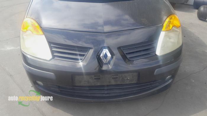 Voorbumper van een Renault Modus (NV676), Auto-onderdelen, Carrosserie, Bumper, Renault, Gebruikt, 3 maanden garantie
