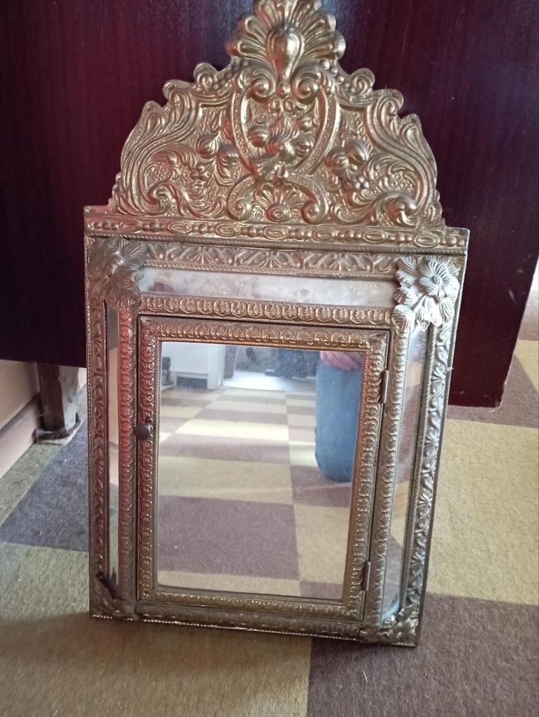 Antieken Klein spiegelkastje, Antiek en Kunst, Ophalen