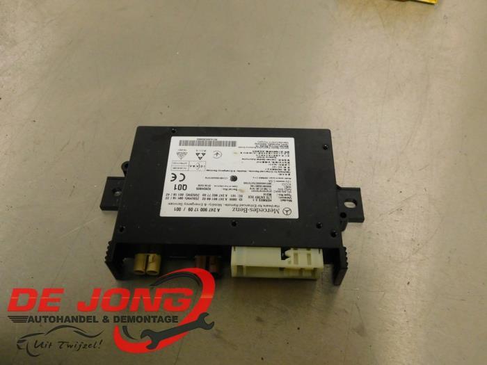 Module téléphone d'un Mercedes Sprinter, Autos : Pièces & Accessoires, Électronique & Câbles, Mercedes-Benz, Utilisé, 3 mois de garantie