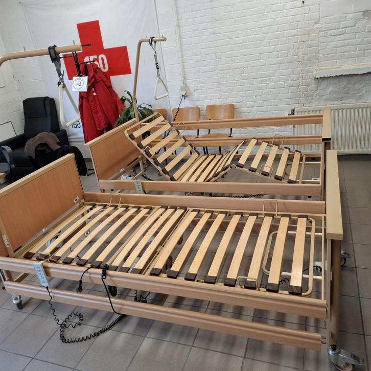 Deux lits médicalisés GARANTIE 1 AN, Divers, Matériel Infirmier, Utilisé, Enlèvement