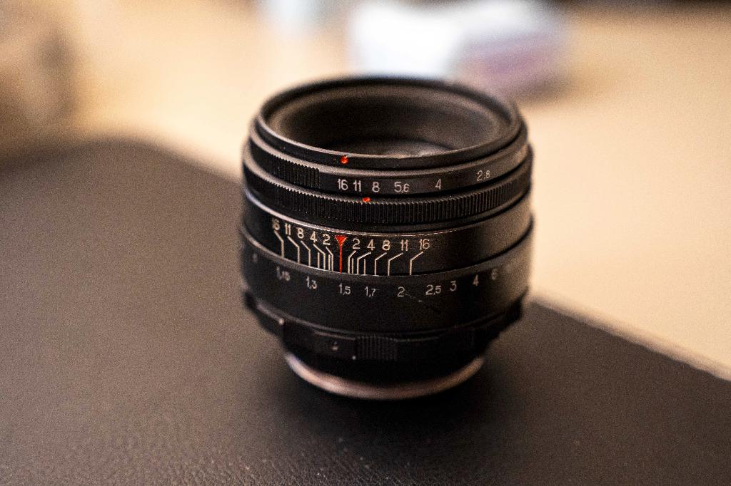 Helios MMZ 44-2 58mm f/2 – Vintage lens in zeer goede staat, Enlèvement ou Envoi, Utilisé, Lentille standard