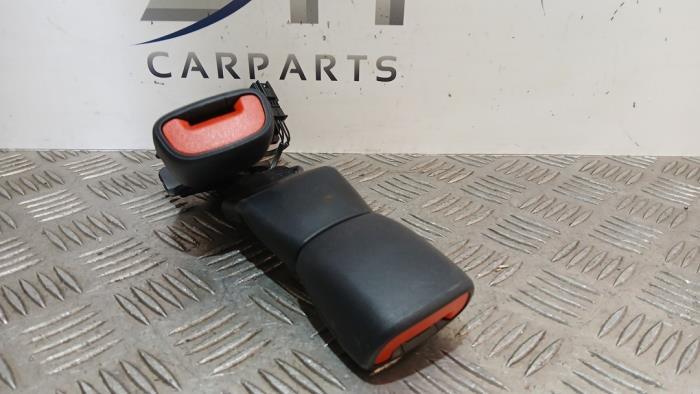 Insertion ceinture de sécurité arrière centre d'un Merced, 3 mois de garantie, Utilisé, -, -