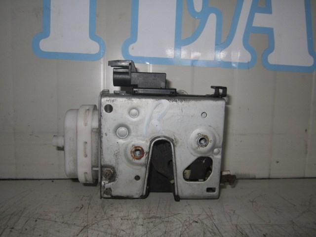 SERRURE DE PORTE RODS AVANT DROIT Audi A4 (B5) (8D1837016F), Utilisé, Audi