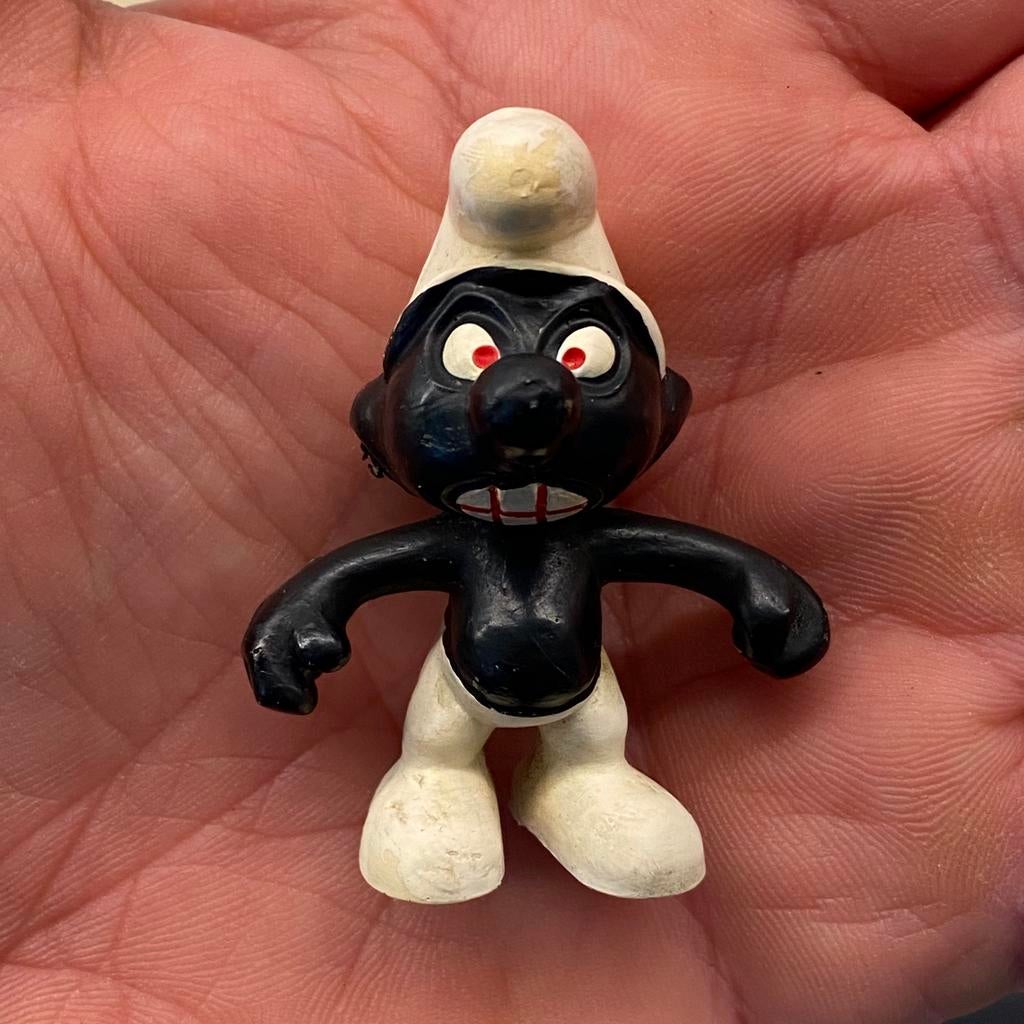 Beeldje van een zwarte smurf, Verzamelen, Ophalen of Verzenden, Gebruikt, Overige Smurfen, Poppetje, Figuurtje of Knuffel