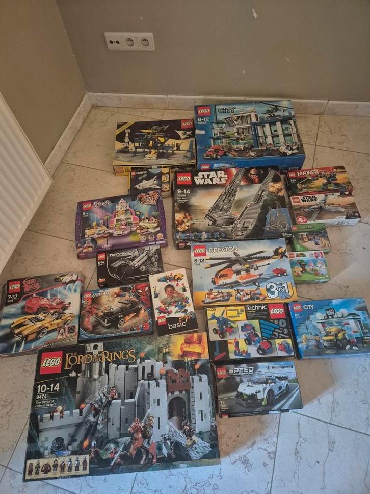 Grand lot LEGO avec de nombreuses raretés, Enfants & Bébés, Jouets | Duplo & Lego, Lego, Enlèvement