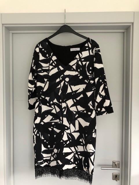 Jurk small / Rinascimento, Kleding | Dames, Jurken, Zo goed als nieuw, Maat 36 (S), Zwart, Boven de knie, Ophalen of Verzenden