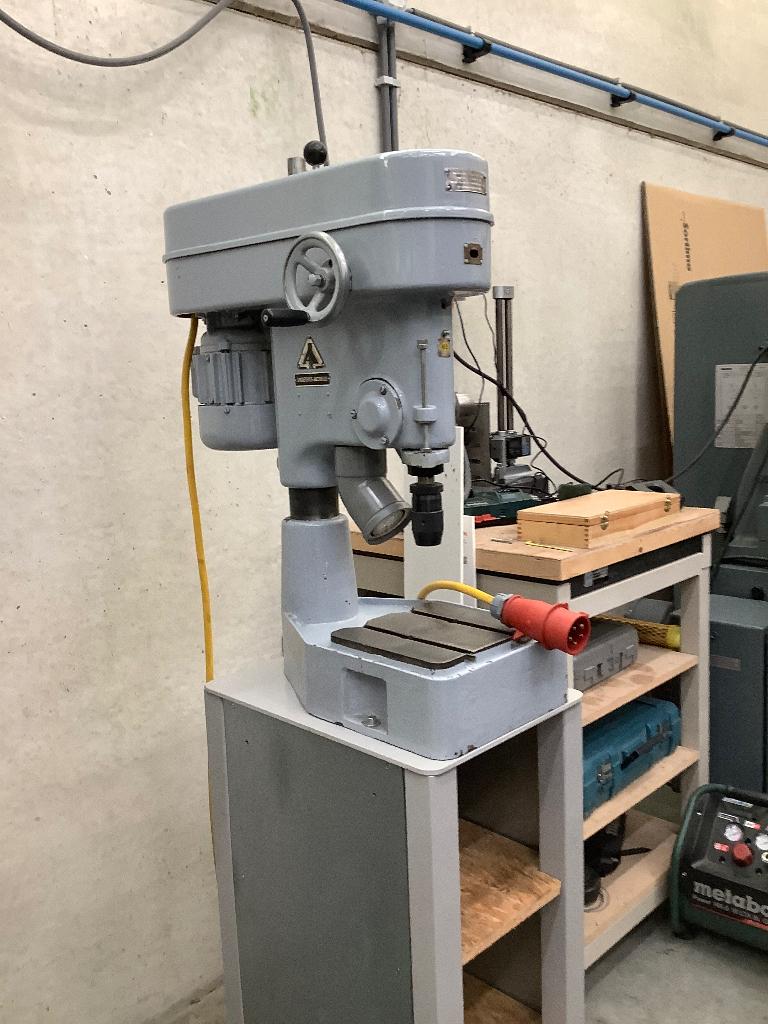 AI tafelboormachine variomatic, Doe-het-zelf en Bouw, Gereedschap | Boormachines, Gebruikt, Kolomboormachine, Variabele snelheid