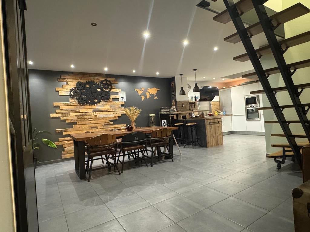 Chaise industrielle chene metal, Maison & Meubles, Ameublement | Revêtements de sol, Enlèvement, Comme neuf