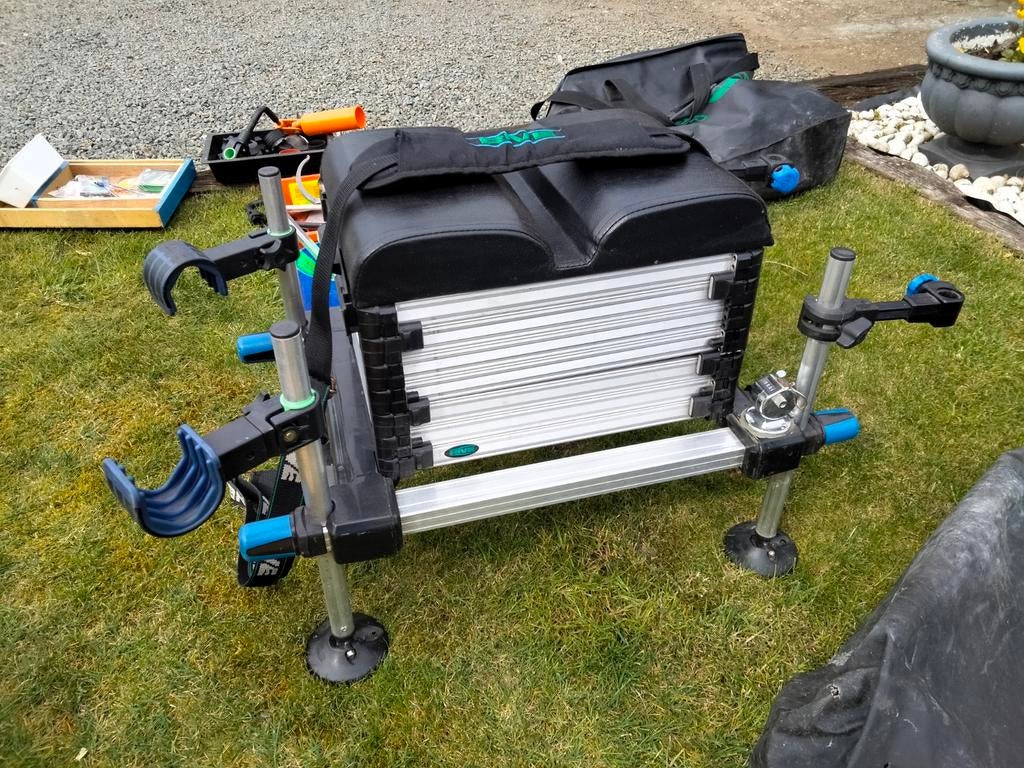 Toutes sortes d'équipements de pêche, en raison de l'arrêt d, Sports nautiques & Bateaux, Pêche à la ligne | Poissons blancs, Enlèvement