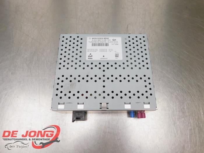 Module radio d'un Mercedes C-Klasse, Autos : Pièces & Accessoires, Électronique & Câbles, Mercedes-Benz, Utilisé, 3 mois de garantie