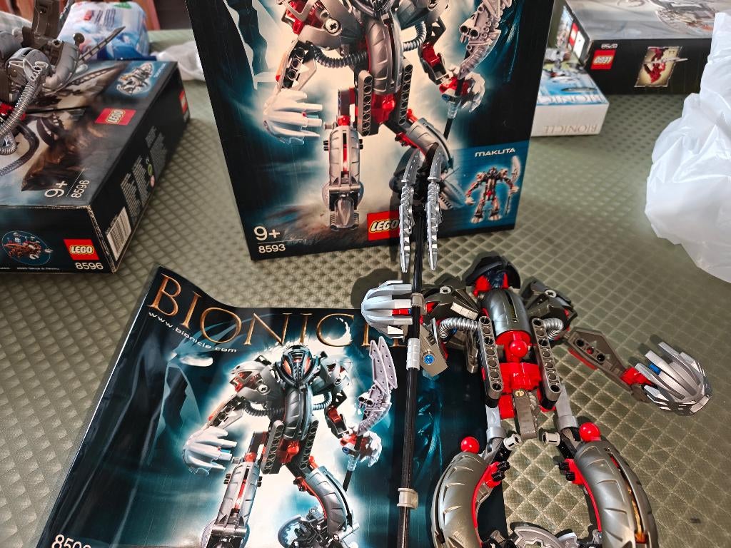 LEGO Bionicle Makuta (8593) by LEGO