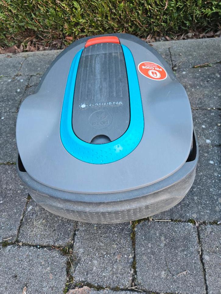 Complete Gardena Sileno Smart 500-robot, Tuin en Terras, Robotmaaiers, Gebruikt, 20 tot 25 cm, Met regensensor, Bestuurbaar via app