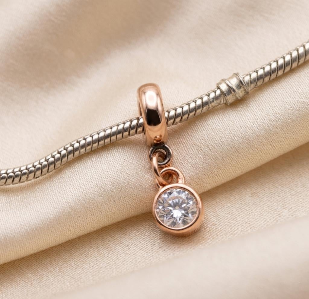 Bedel Charm voor bedelarmband rosegold witte strass, Overige merken, Overige materialen, Nieuw, Ophalen of Verzenden