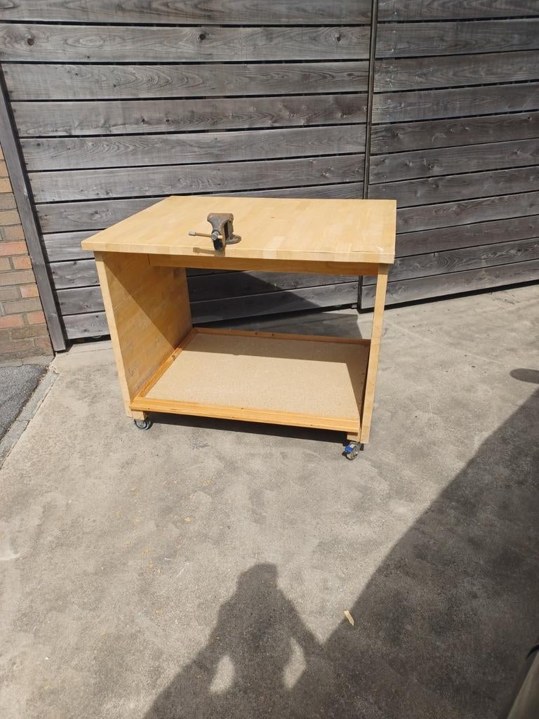 Werkbank/werktafel opstopwielen blad 4m bankschroef legplank, Ophalen, Bankschroef