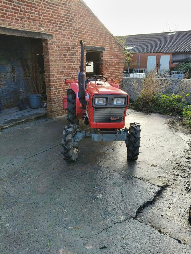 Tractor Yanmar ym 2020D, Ophalen