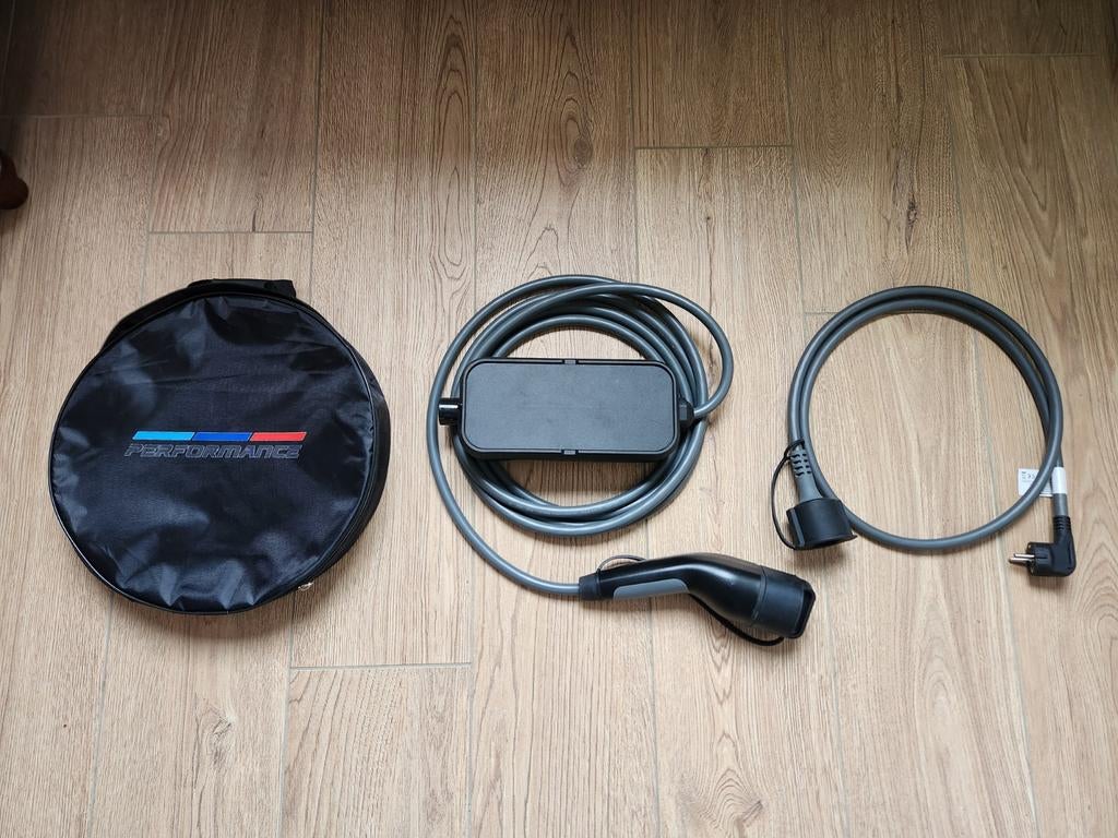 Cable de chargement BMW domestique (Max 16A/11kW), BMW