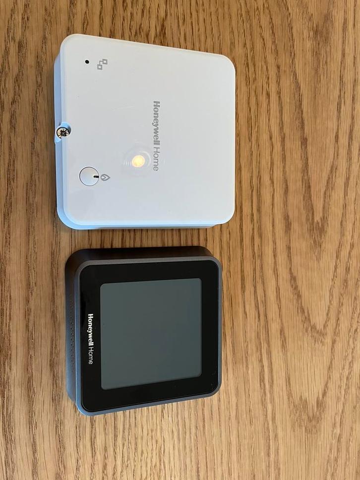 Thermostaat, Doe-het-zelf en Bouw, Thermostaten, Zo goed als nieuw, Slimme thermostaat, Ophalen