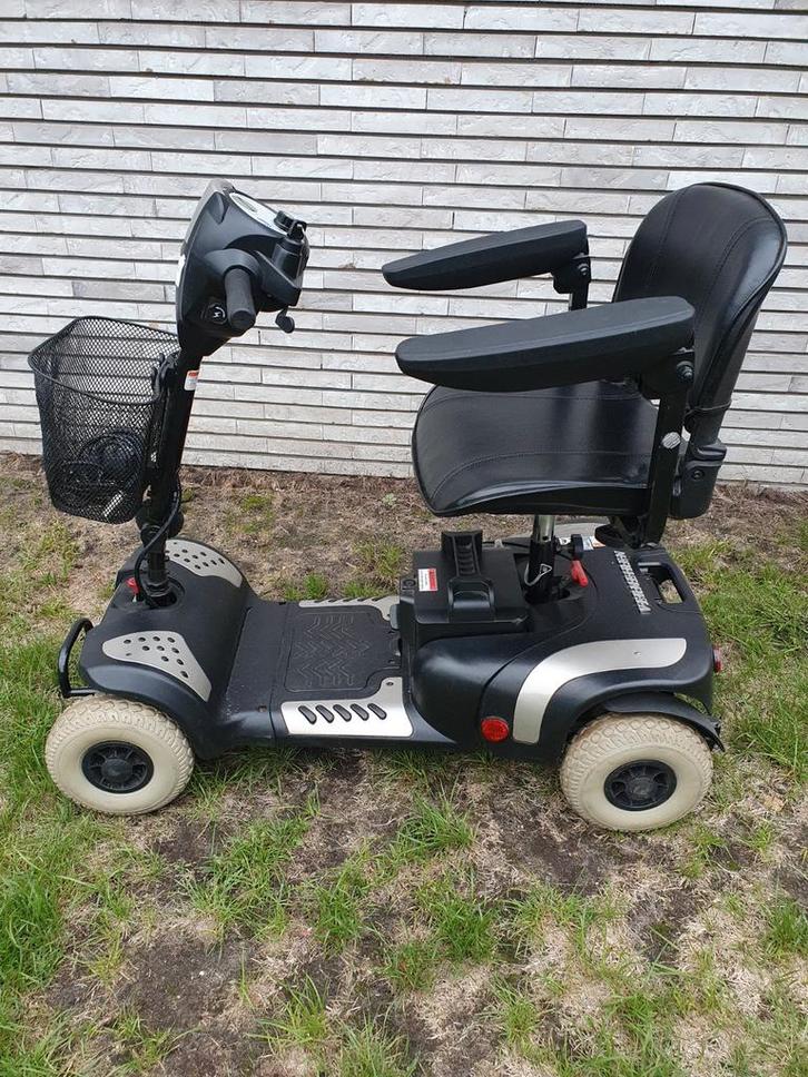 Vermeiren venus 4 sport scootmobiel
MET  GOEDE ACCU'S, Divers, Voitures sans permis & Scooters pour invalides, Enlèvement
