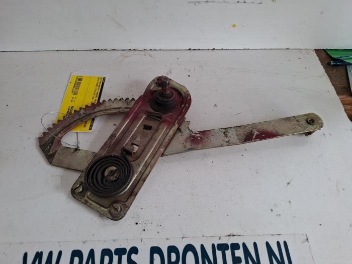 Mécanique vitre 4portes avant droite d'un Alfa Romeo Giulia, Autos : Pièces & Accessoires, -, 3 mois de garantie, Utilisé, Alfa Romeo