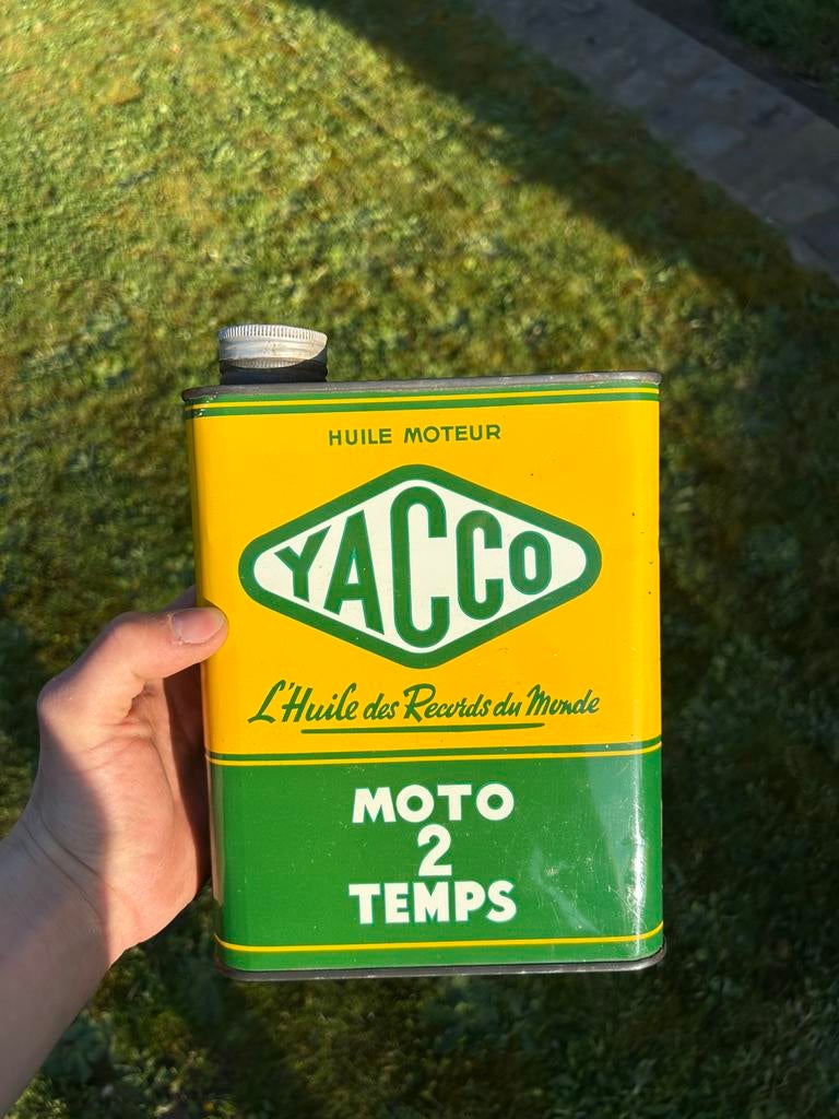 Bidon d’huile olieblik olie blik oil can yacco moto 2 temps, Collections, Marques & Objets publicitaires, Enlèvement ou Envoi