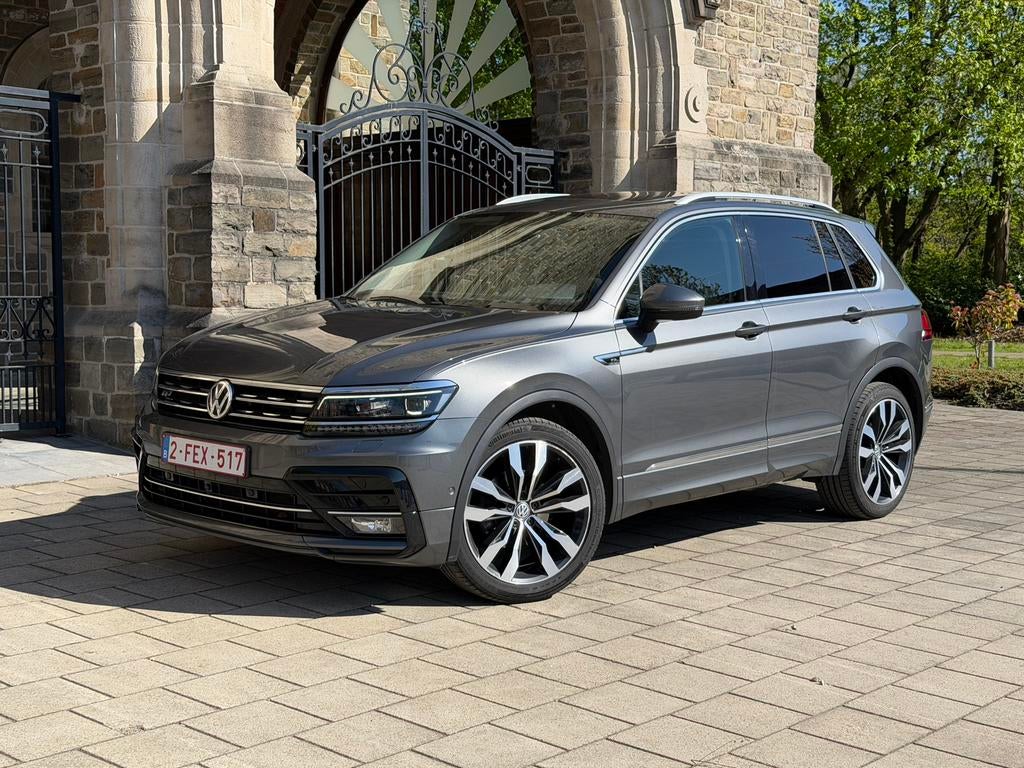 Volkswagen Tiguan R-Line, Auto's, Audi, Particulier, Achteruitrijcamera, Diesel, Euro 6, 5 deurs, Automaat, Zilver of Grijs, Ophalen