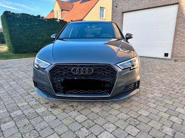 Audi A3 1.0 TFSI  110 CV /Automatique STronic /69000 km !!!!, Autos, Audi, Particulier, A3, ABS, Airbags, Air conditionné, Apple Carplay