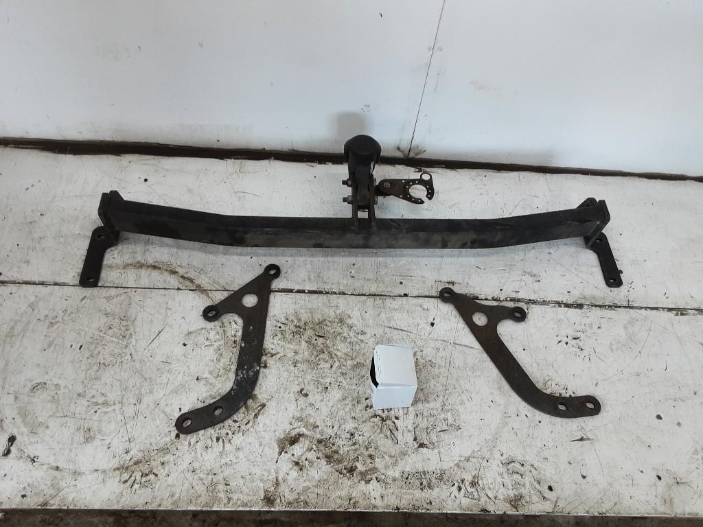 ATTELAGE REMORQUE Peugeot 5008 I (0A / 0E) (01-2009/03-2017), Mevr. I. Hauben, Utilisé, Rue de l'Espoir 34 34
4030  GRIVEGNÉE, BE