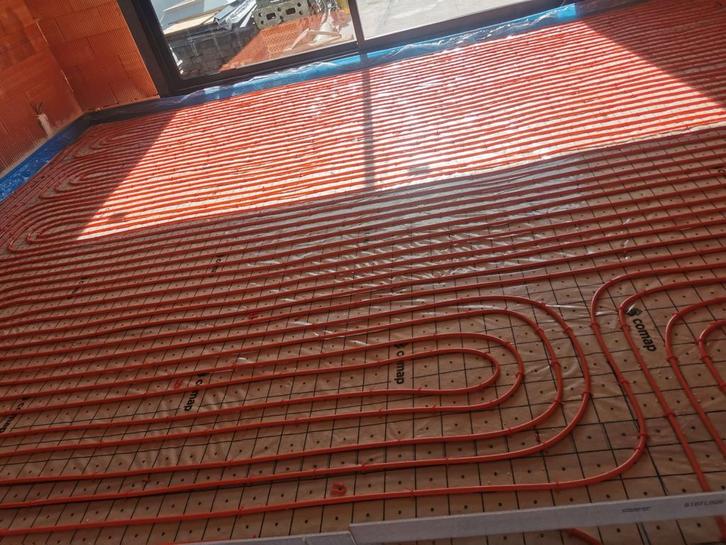 Placement de chauffage au sol, Bricolage & Construction, Chauffage & Radiateurs, Neuf, Autres types