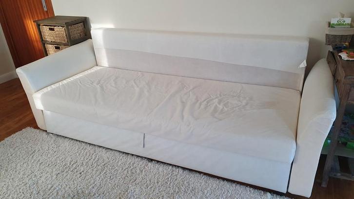 A DONNER - Canapé convertible Ikea Holmsund, Huis en Inrichting, Zetels | Zetels, Ophalen