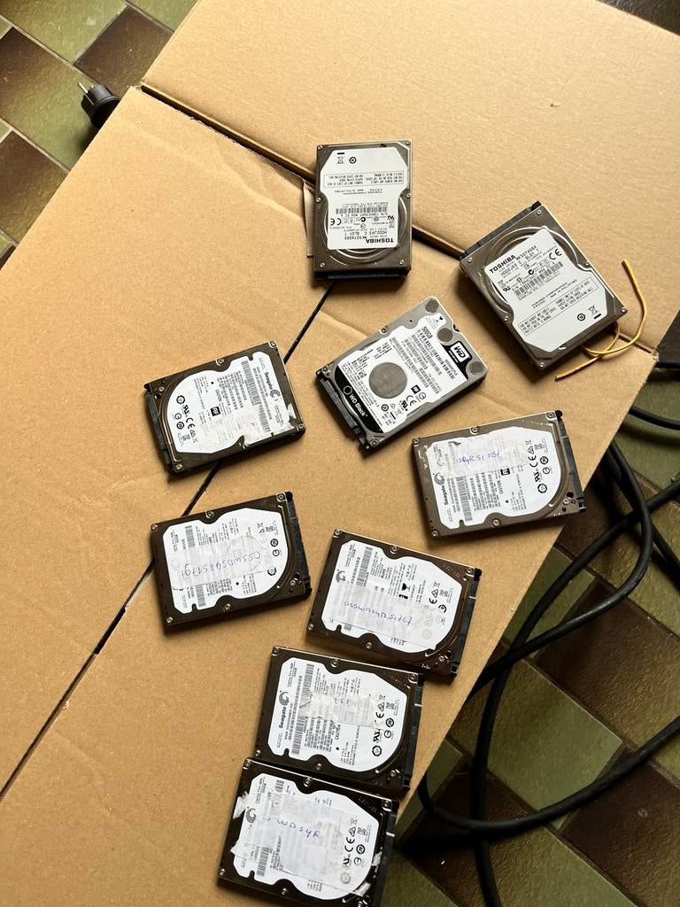 Harde schijven 500GB 2,5", Computers en Software, Harde schijven, Ophalen, Zo goed als nieuw