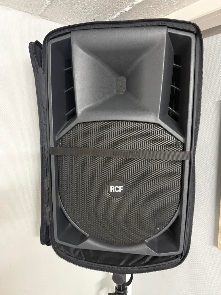 RCF 715MKII, Musique & Instruments, Enlèvement, Comme neuf