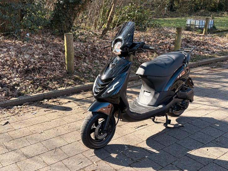 Piaggio Zip A klasse, Fietsen en Brommers, Scooters | Piaggio, Zo goed als nieuw, Zip, Klasse A (25 km/u), Benzine, Ophalen
